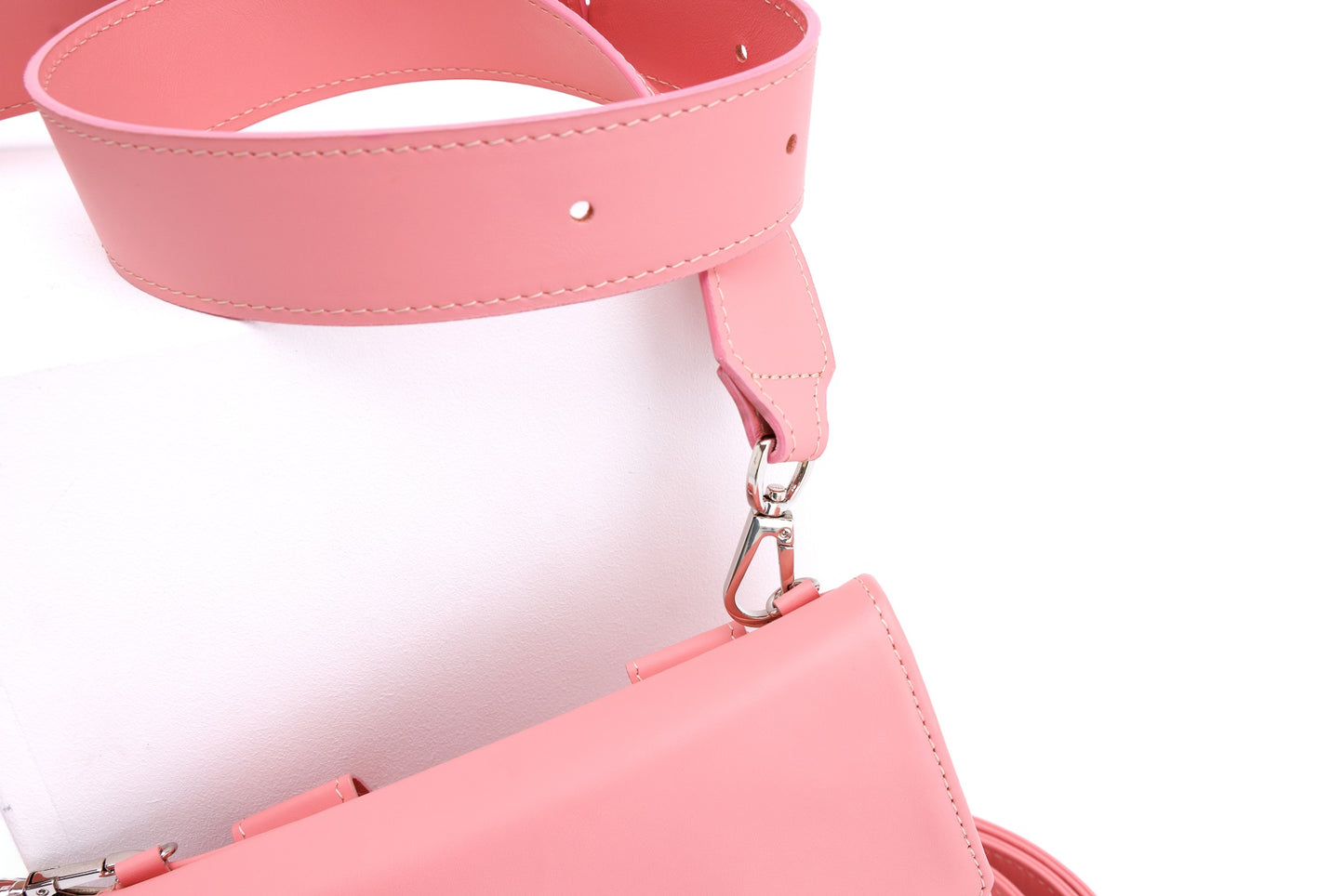 Humming Rose leather bag