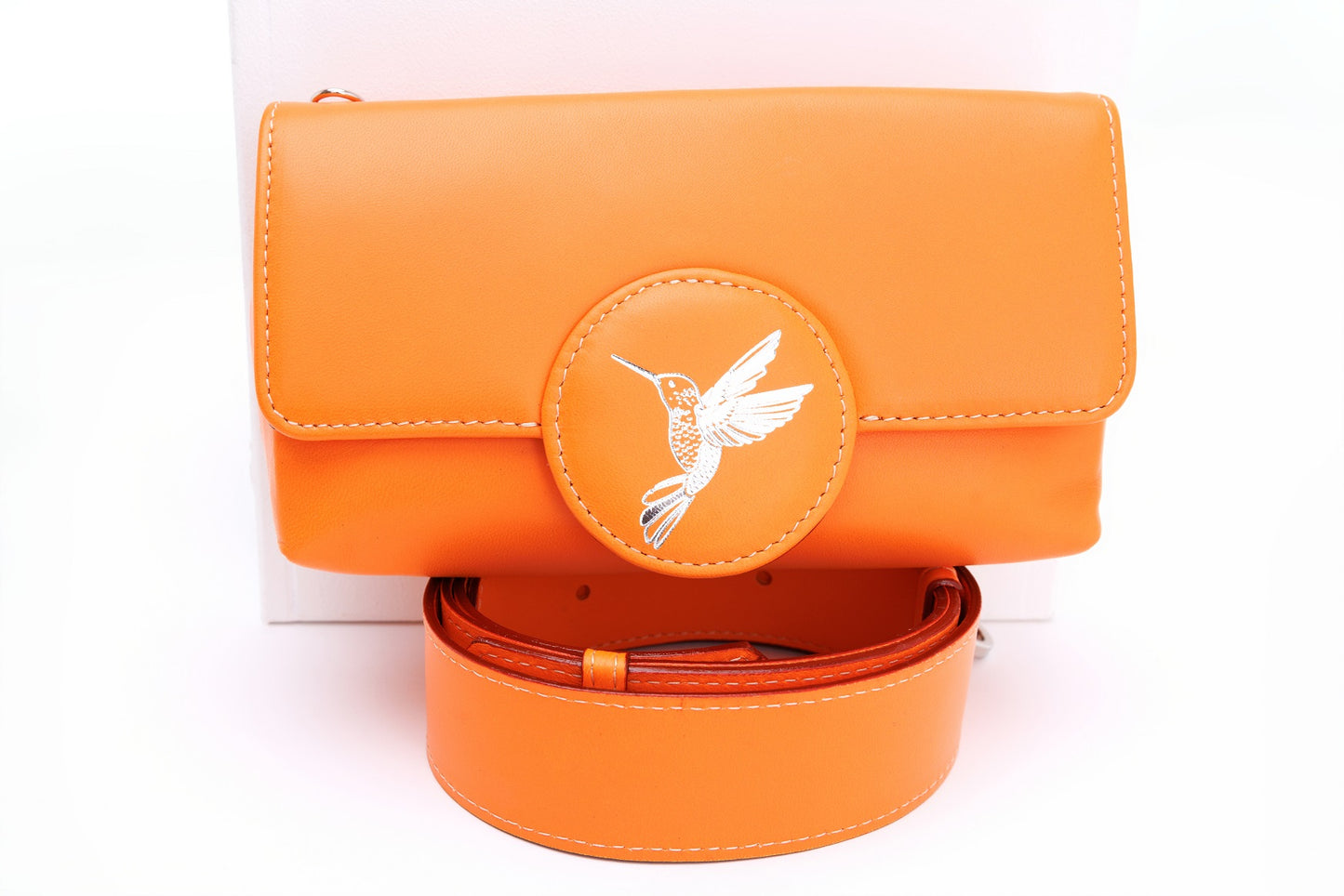 Humming Orange leather bag